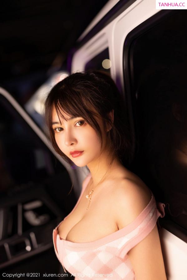 萌奈子  丰满妹子萌奈子 香车与美人的视觉第38张图片